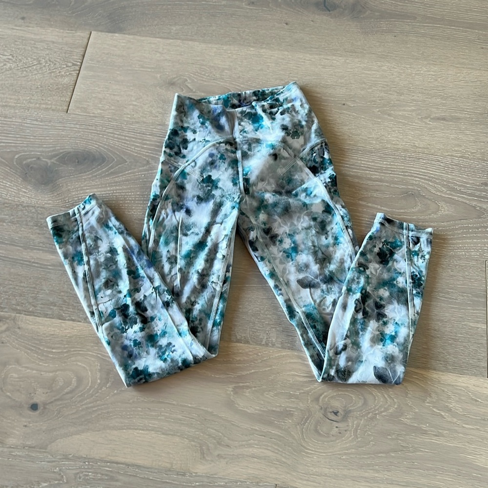 Lululemon high waisted leggings size 2